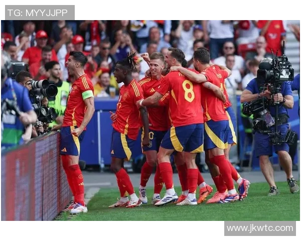 足球场上球星们的精彩瞬间与真实声音一览揭秘